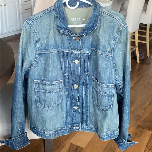 gap distressed denim jacket
